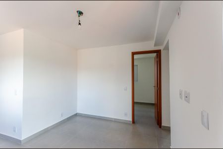 Sala de apartamento para alugar com 2 quartos, 40m² em Jardim Santa Lucrecia, São Paulo