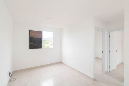 Sala de apartamento para alugar com 2 quartos, 44m² em Guaratiba, Rio de Janeiro