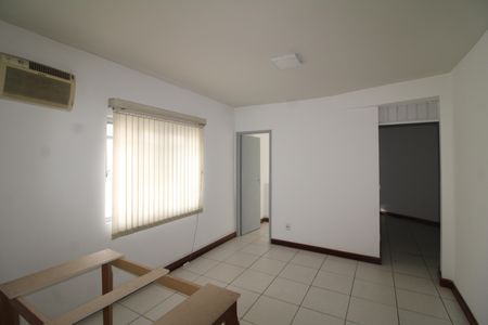 Casa à venda com 410m², 4 quartos e 3 vagasCasa 1 - Sala