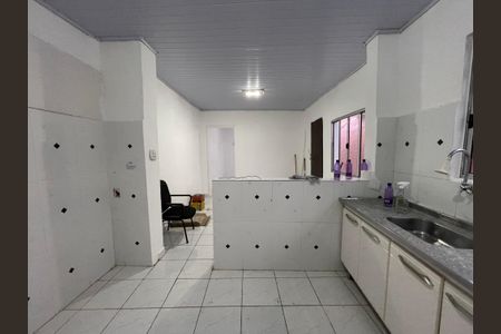 Casa para alugar com 70m², 1 quarto e 2 vagasCozinha