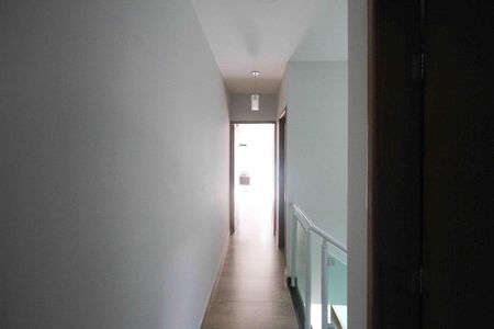 Corredor de casa para alugar com 3 quartos, 220m² em Vila Santa Clara, São Paulo