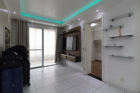Apartamento para alugar com 75m², 2 quartos e 1 vagaSala