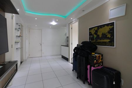 Apartamento para alugar com 75m², 2 quartos e 1 vagaSala