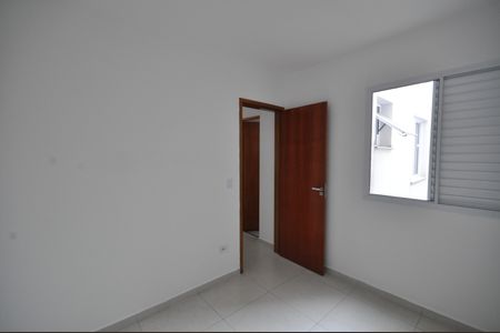 Quarto 1 de apartamento para alugar com 2 quartos, 44m² em Vila Constança, São Paulo