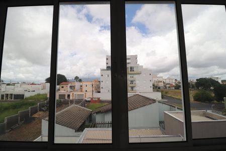 Apartamento para alugar com 70m², 2 quartos e 1 vagaVista