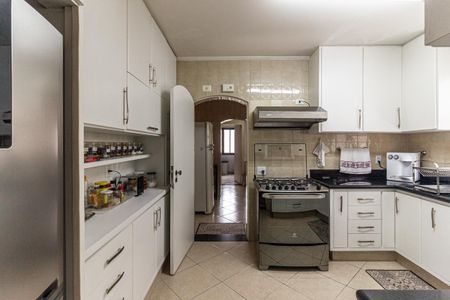 Apartamento para alugar com 250m², 4 quartos e 4 vagasCozinha