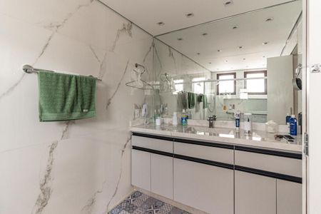 Apartamento para alugar com 250m², 4 quartos e 4 vagasBanheiro da Suíte 2