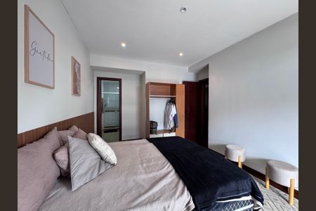 Apartamento à venda com 180m², 4 quartos e 3 vagas Apartamento à venda com 180m², 4 quartos e 3 vagasSuíte 1