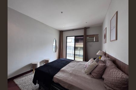 Apartamento à venda com 180m², 4 quartos e 3 vagas Apartamento à venda com 180m², 4 quartos e 3 vagasSuíte 1