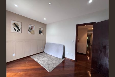 Apartamento à venda com 180m², 4 quartos e 3 vagas Apartamento à venda com 180m², 4 quartos e 3 vagasQuarto 2