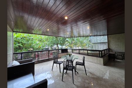 Apartamento à venda com 180m², 4 quartos e 3 vagas Apartamento à venda com 180m², 4 quartos e 3 vagasVaranda