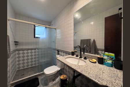 Apartamento à venda com 180m², 4 quartos e 3 vagas Apartamento à venda com 180m², 4 quartos e 3 vagasBanheiro Social