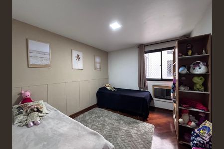 Apartamento à venda com 180m², 4 quartos e 3 vagas Apartamento à venda com 180m², 4 quartos e 3 vagasQuarto 1