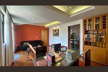 Apartamento para alugar com 4 quartos, 120m² em Caiçaras, Belo Horizonte