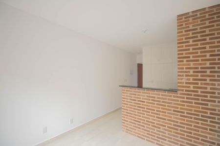 Sala de casa de condomínio para alugar com 1 quarto, 31m² em Lagoinha, São Gonçalo