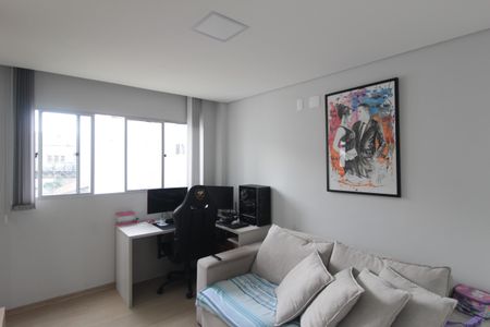 Sala de apartamento à venda com 2 quartos, 49m² em Planalto, Belo Horizonte