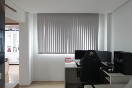 Sala de apartamento à venda com 2 quartos, 49m² em Planalto, Belo Horizonte