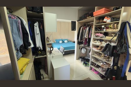 Casa de condomínio para alugar com 125m², 4 quartos e 2 vagas