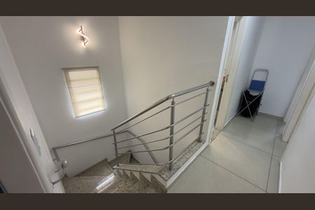 Casa de condomínio para alugar com 125m², 4 quartos e 2 vagas