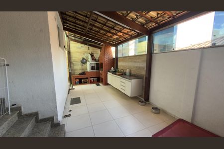 Casa de condomínio para alugar com 125m², 4 quartos e 2 vagas