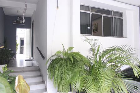 Casa à venda com 182m², 4 quartos e 2 vagasGaragem