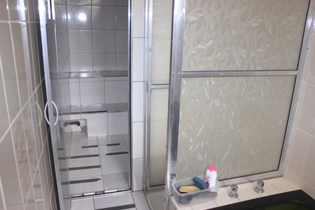 Casa à venda com 182m², 4 quartos e 2 vagasBanheiro da suíte 1