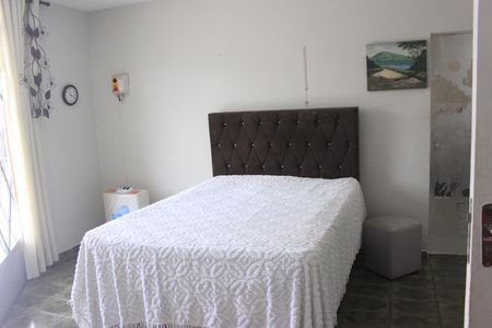 Casa à venda com 182m², 4 quartos e 2 vagasSuíte 1