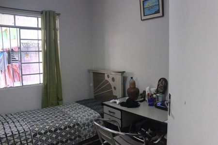 Casa à venda com 182m², 4 quartos e 2 vagasSuíte 2