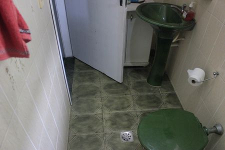 Casa à venda com 182m², 4 quartos e 2 vagasBanheiro da suíte 2