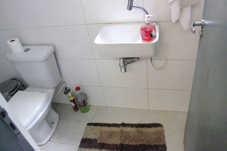 Casa à venda com 182m², 4 quartos e 2 vagasLavabo