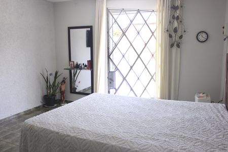 Casa à venda com 182m², 4 quartos e 2 vagasSuíte 1