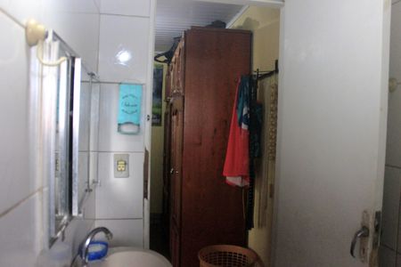 Casa à venda com 182m², 4 quartos e 2 vagasBanheiro da edícula 2