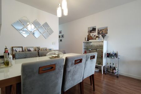 Apartamento à venda com 82m², 3 quartos e 1 vagaSala