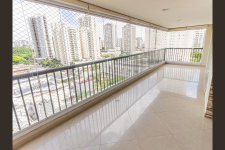Apartamento para alugar com 178m², 3 quartos e 3 vagasVaranda