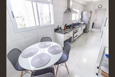 Apartamento para alugar com 178m², 3 quartos e 3 vagasCozinha