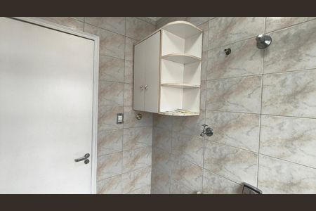 Apartamento à venda com 56m², 2 quartos e sem vaga Apartamento à venda com 56m², 2 quartos e sem vagaBanheiro