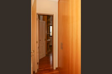 Apartamento à venda com 131m², 3 quartos e 2 vagas Apartamento à venda com 131m², 3 quartos e 2 vagasSuíte 1