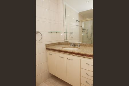 Apartamento à venda com 131m², 3 quartos e 2 vagas Apartamento à venda com 131m², 3 quartos e 2 vagasBanheiro da Suíte 3