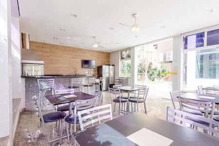 Apartamento à venda com 131m², 3 quartos e 2 vagas Apartamento à venda com 131m², 3 quartos e 2 vagasEspaço Gourmet