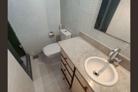 Apartamento para alugar com 81m², 2 quartos e sem vaga Apartamento para alugar com 81m², 2 quartos e sem vagaBanheiro da Suíte 2