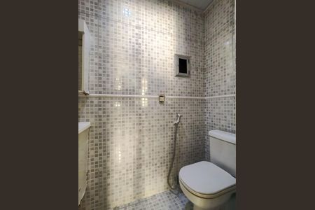 Apartamento à venda com 81m², 2 quartos e sem vagaBanheiro da Suíte 1