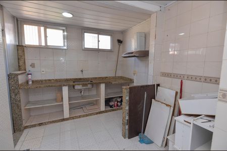 Apartamento à venda com 81m², 2 quartos e sem vaga Apartamento à venda com 81m², 2 quartos e sem vagaCozinha
