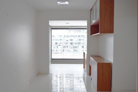 Sala de apartamento à venda com 3 quartos, 70m² em Pinheiros, São Paulo