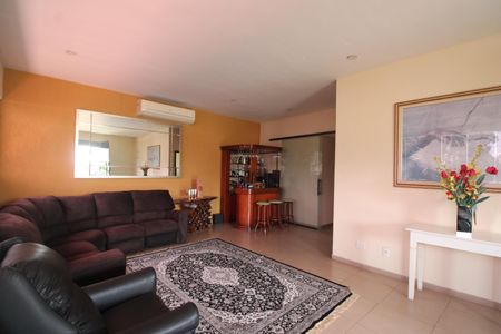 Casa à venda com 1316m², 7 quartos e 26 vagasSala 1