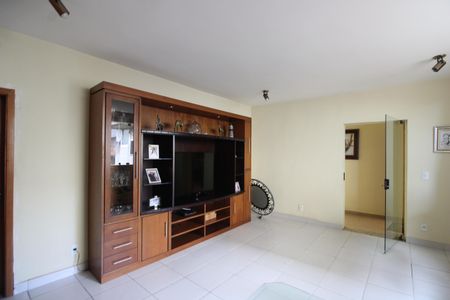 Sala 3 de casa à venda com 7 quartos, 1316m² em Taquara, Rio de Janeiro