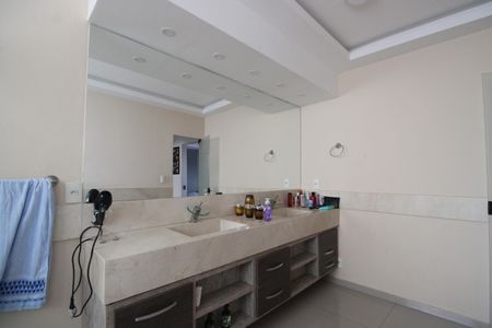 Casa à venda com 1316m², 7 quartos e 26 vagasBanheiro da suíte 3