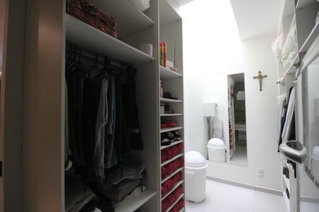 Casa à venda com 1316m², 7 quartos e 26 vagasSuíte 4 - Closet 2