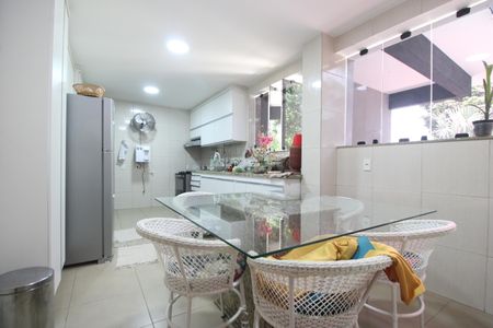 Casa à venda com 1316m², 7 quartos e 26 vagasCozinha