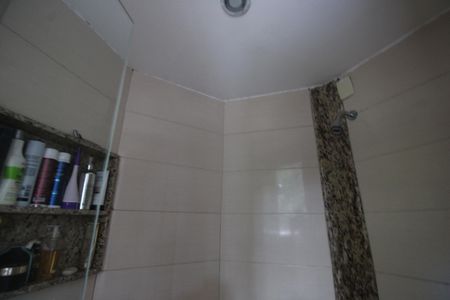 Casa à venda com 1316m², 7 quartos e 26 vagasBanheiro da suíte 4