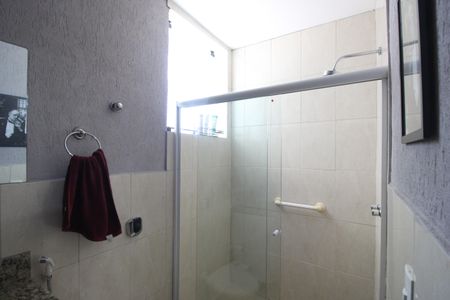 Casa à venda com 1316m², 7 quartos e 26 vagasBanheiro da suíte 1